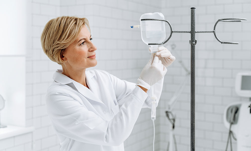  Healthcare providers may monitor vital signs and give IV fluids if needed.